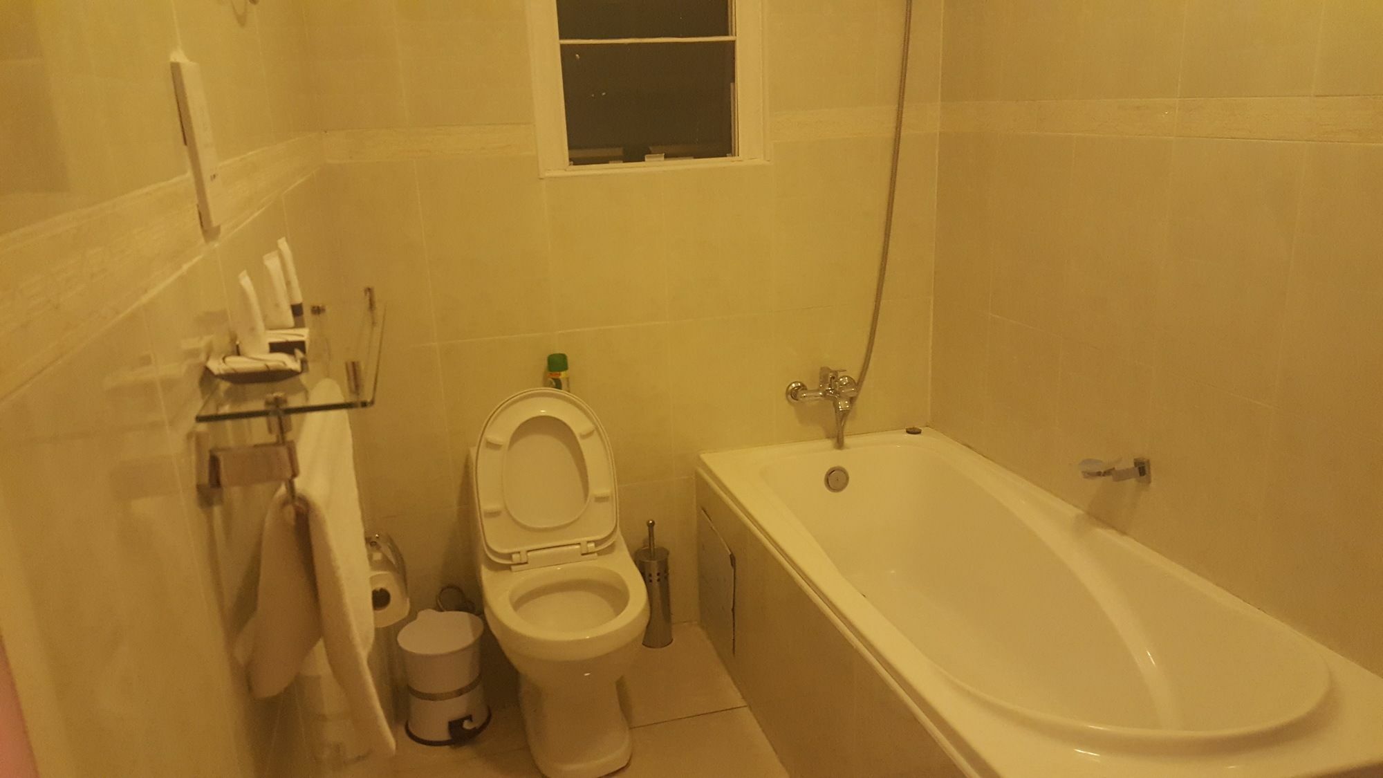 Mathlyn Guest House Francistown Bagian luar foto