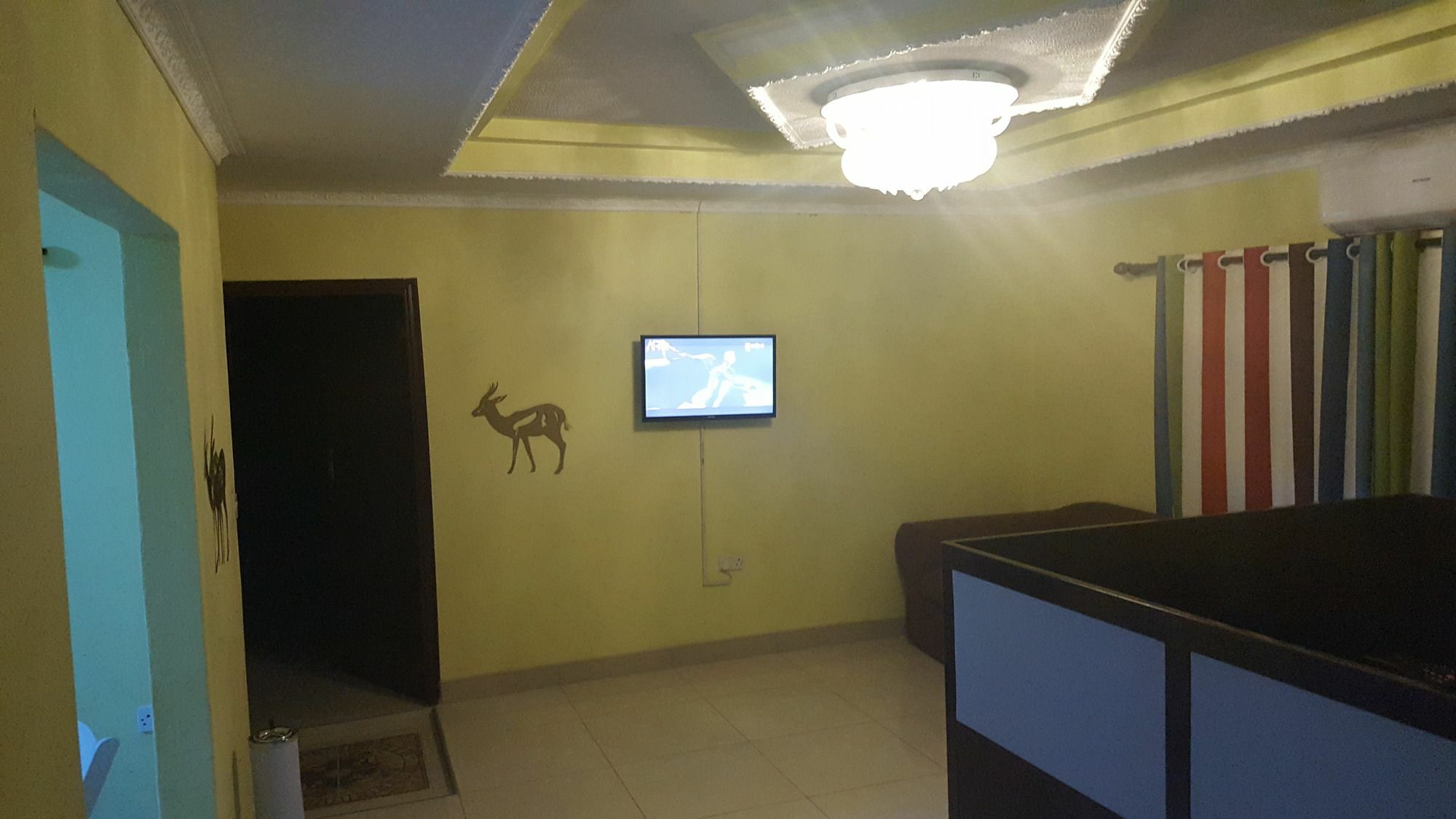 Mathlyn Guest House Francistown Bagian luar foto
