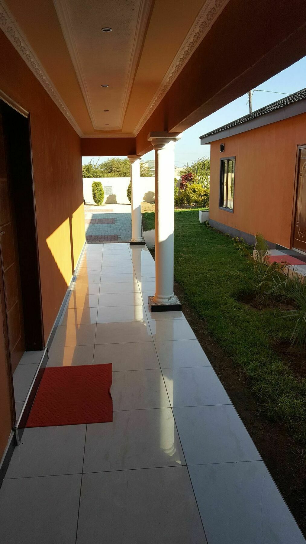 Mathlyn Guest House Francistown Bagian luar foto